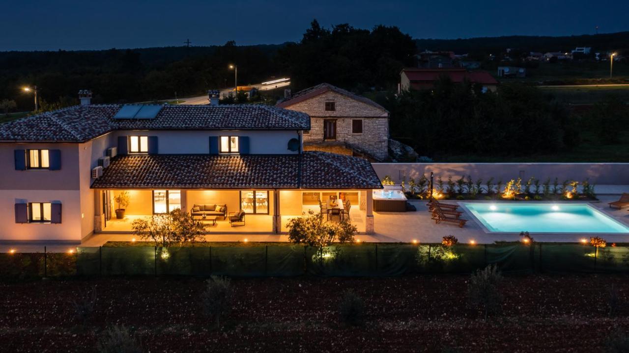 Villa Rozhica Светвинченат Экстерьер фото